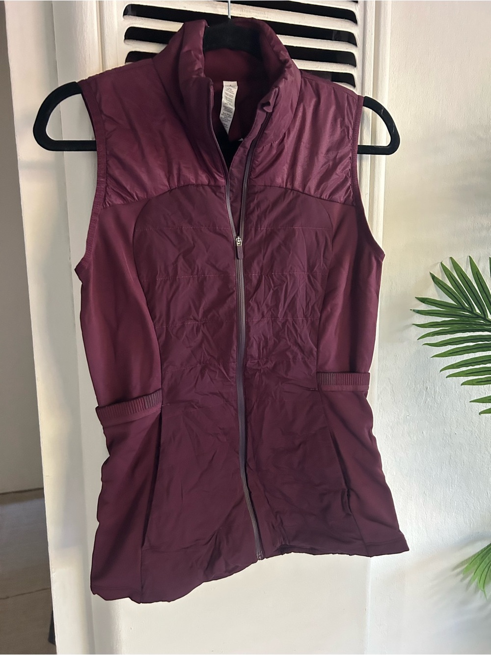 lululemon athletica Sleeveless Quilted Vest - Deep Wine
